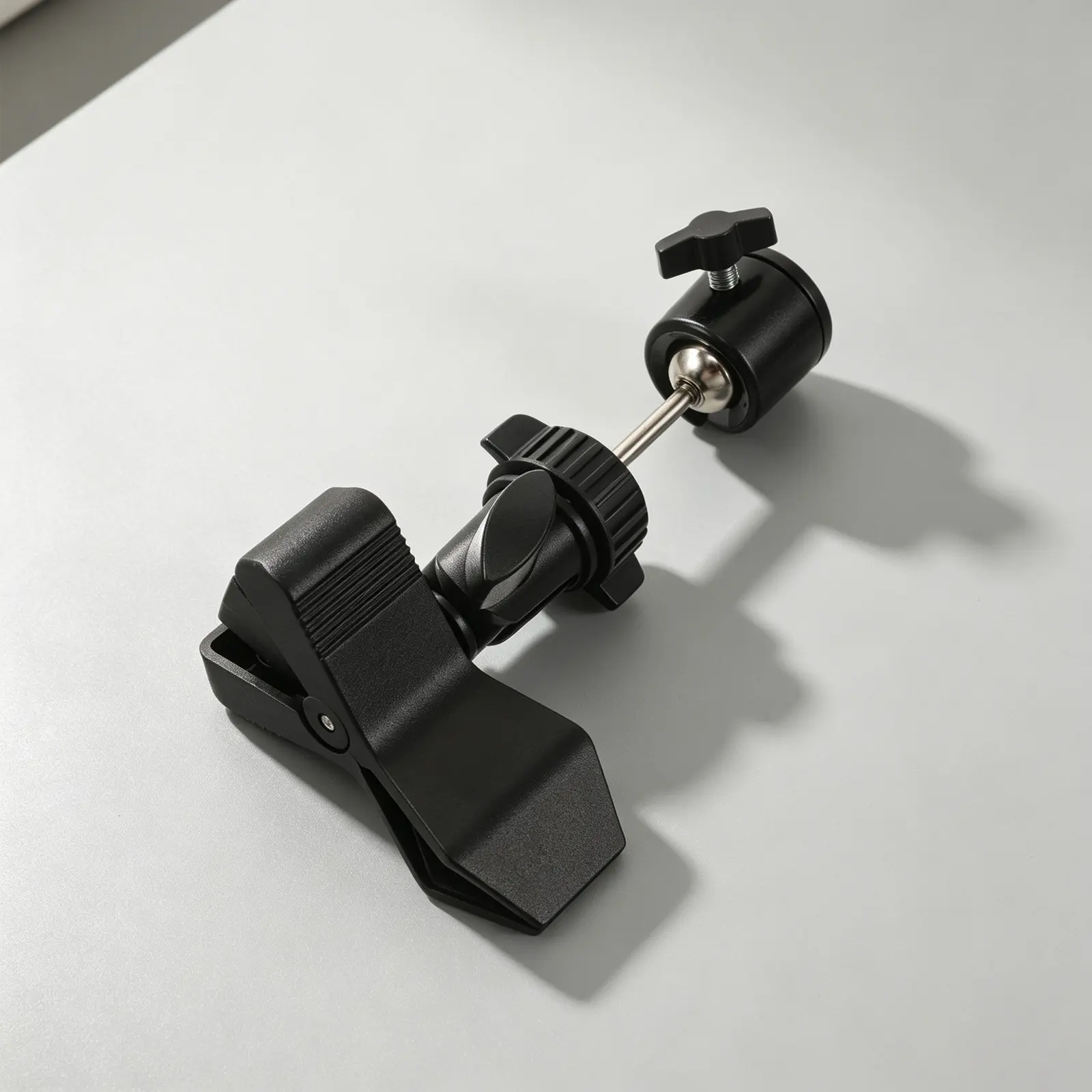 Adjustable 17Mm Ball Socket Mic Clamp Metal Spring Clip Holder Flexible Angle Control Streaming Podcast Desk Mount
