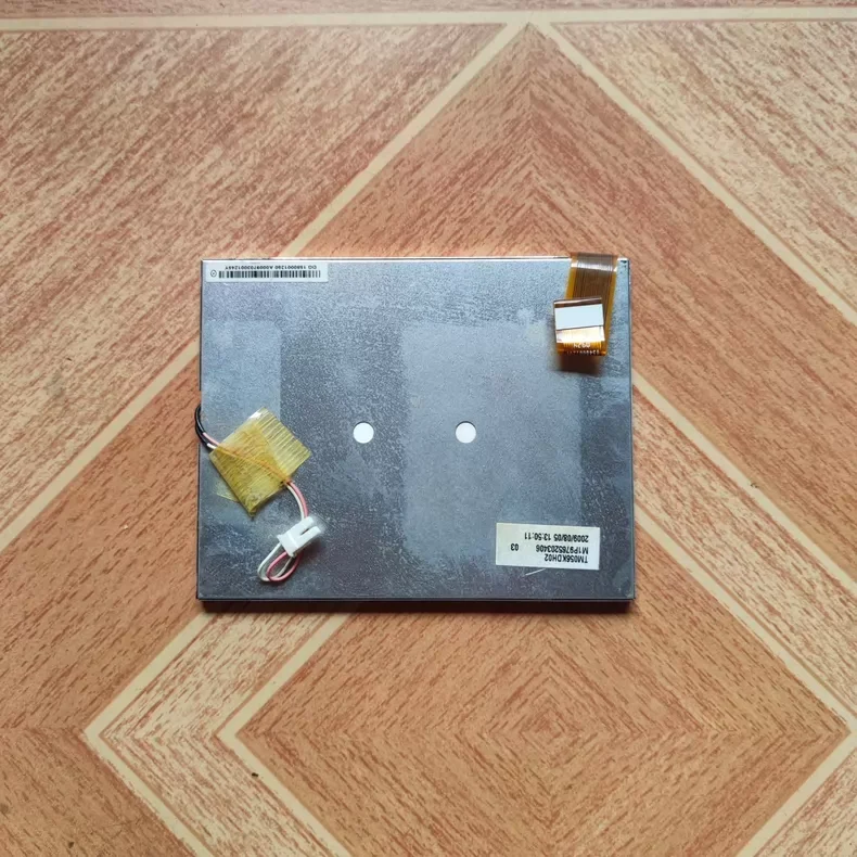 display-a-cristalli-liquidi-tm056kdh02-da-56-pollici