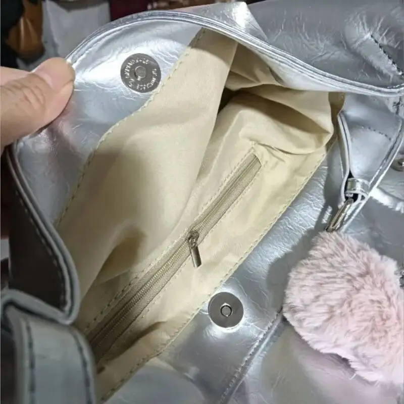 กระเป๋าโท้ทขนาดใหญ่ Bloom สำหรับผู้หญิง กระเป๋าถือลำลองหนัง PU สไตล์ไฮสตรีท กระเป๋าสะพายข้างสไตล์เรโทรสำหรับผู้หญิง Y2k