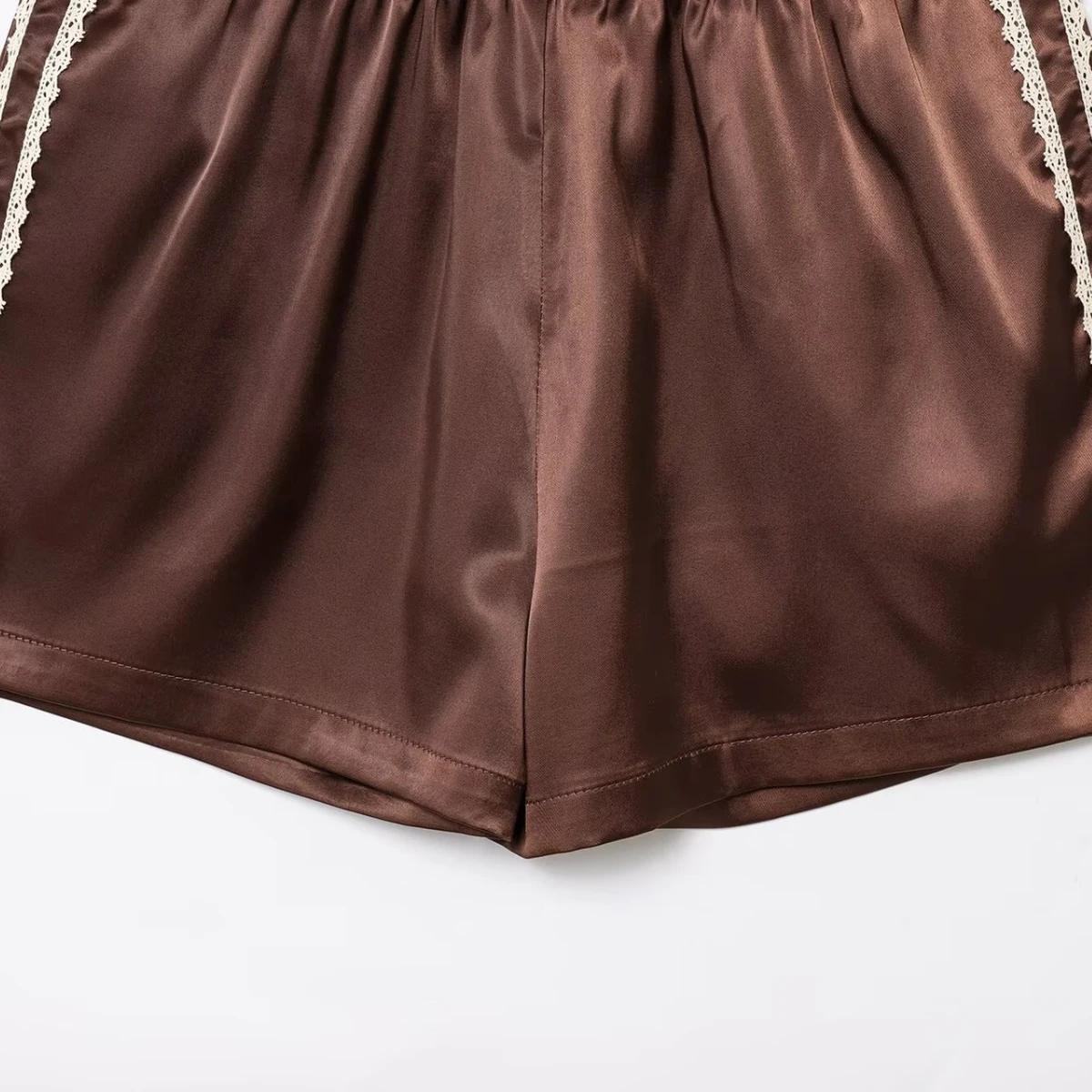 المرأة الساتان تأثير الدانتيل تقليم السراويل منتصف الخصر مرونة الخصر الجانب جيب السراويل الربيع والصيف جديد عارضة شيك السراويل