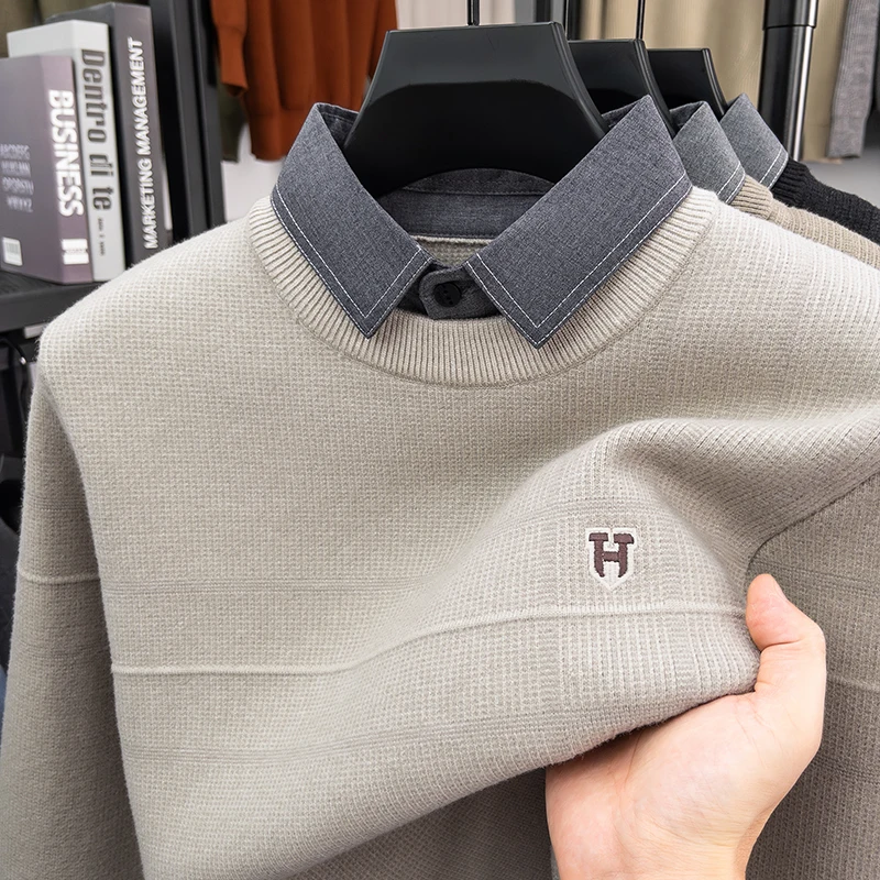 

Men’s Knit Sweater Fake Two Piece Layered Design Long Sleeve Round Neck Soft Warm Fabric Casual Fashion Autumn Winter Men’s We