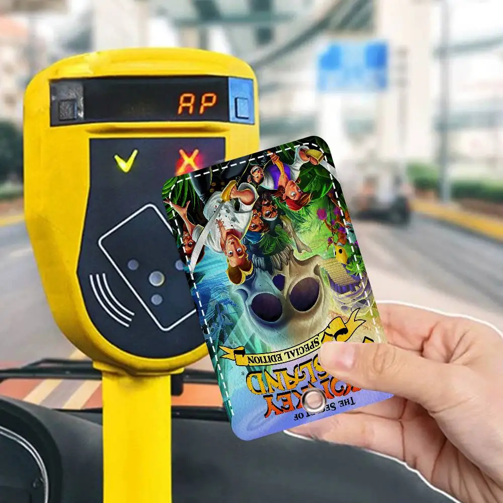 لعبة كلاسيكية سر سلسلة مفاتيح حامل جزيرة القرد مع سلسلة مفاتيح لبطاقة الوصول وبطاقة الحافلة وبطاقة الهوية الائتمانية وبطاقة البنك