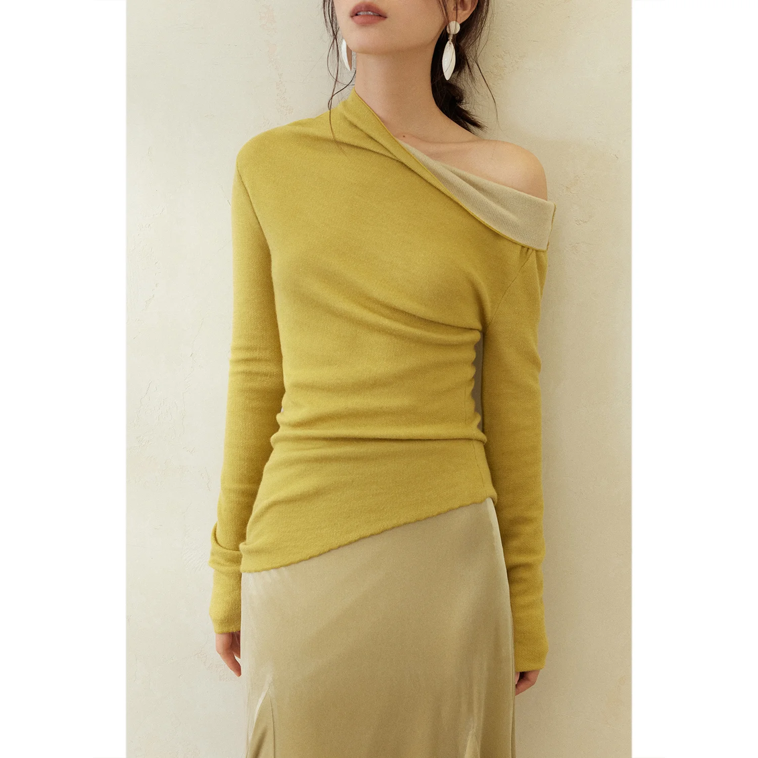 

Асимметричный двухцветный вязаный свитер с длинными рукавами из мягкого полиэстера, повседневный, женский, премиум-класса