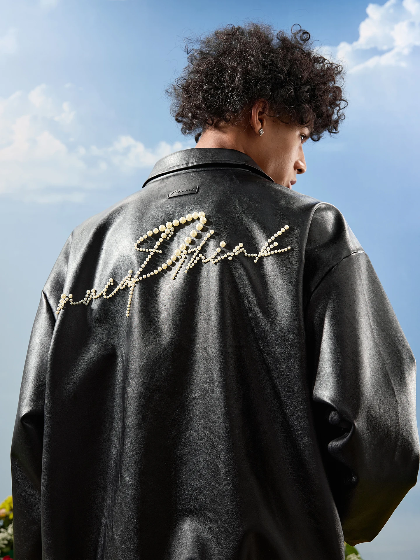 

Nuthink American Retro Jaet Pearl Letter Embroidery PU Leather Coat ex Spring New Sle Loose Fit Long Sve Youth Trend