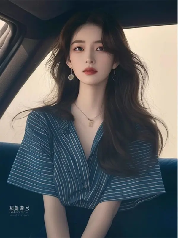 Einzigartiges und schönes Top-Design im neuen Sommerstil und modisches blau gestreiftes Hemd