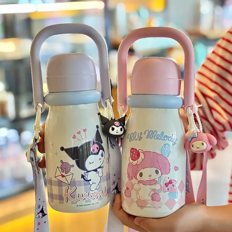 

Термокружка Sanrio Hello Kitty из нержавеющей стали SUS 304 для детей, для использования на улице, с регулируемым ремешком, двойное отверстие для питья
