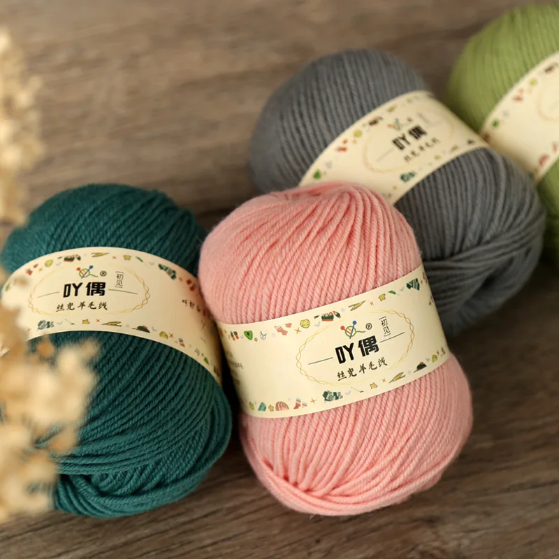 

100% Wool Thread Medium Thick Hand Woven Scarf Hat Sweater Thread Alpaca Wool Yarn Factory Direct Sales Yarn Wholesale