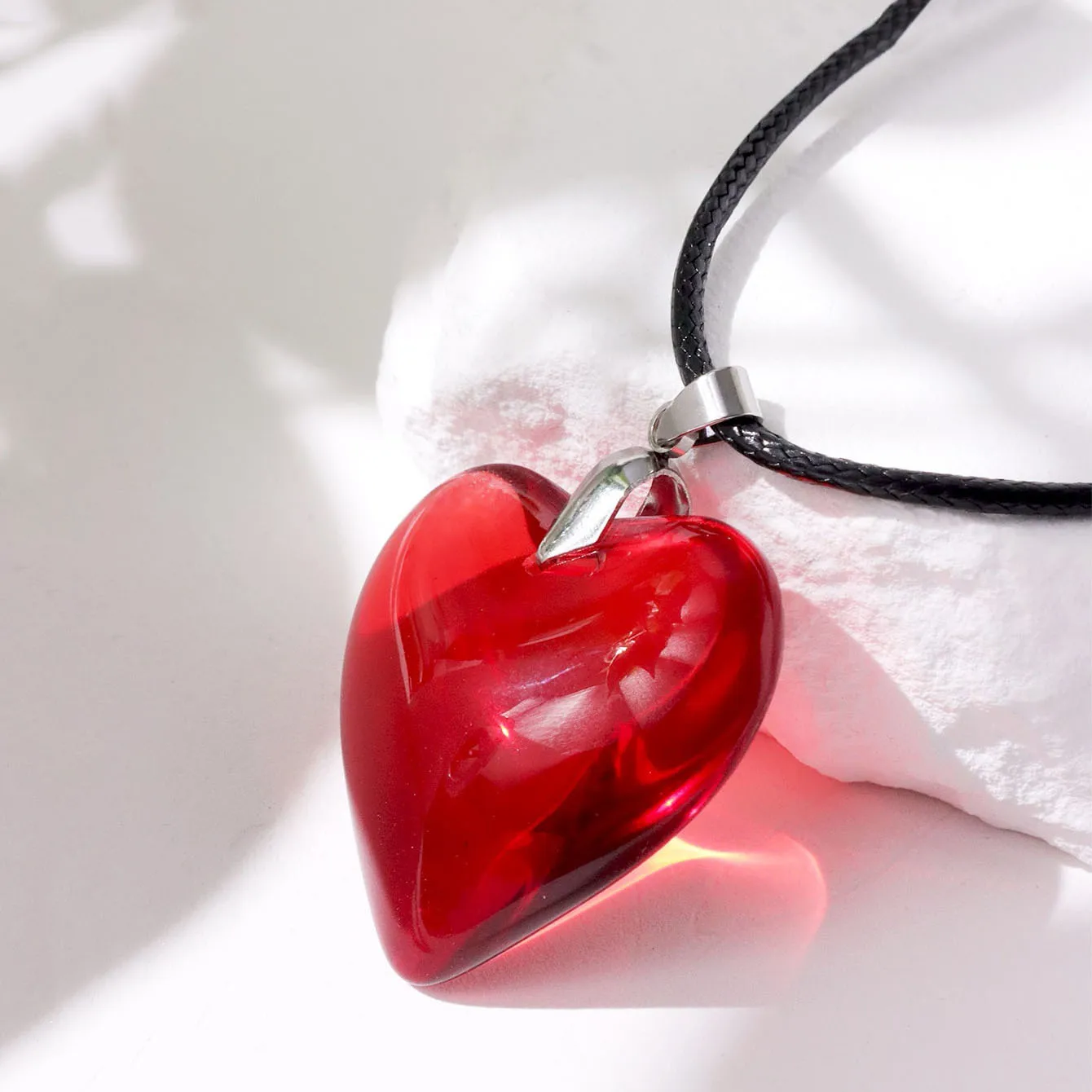 Colorful Big Heart Shape Pendant Necklace Simple Transparent Glass Puffy Love Heart Beaded Clavicle Chain Necklace BigLove Heart