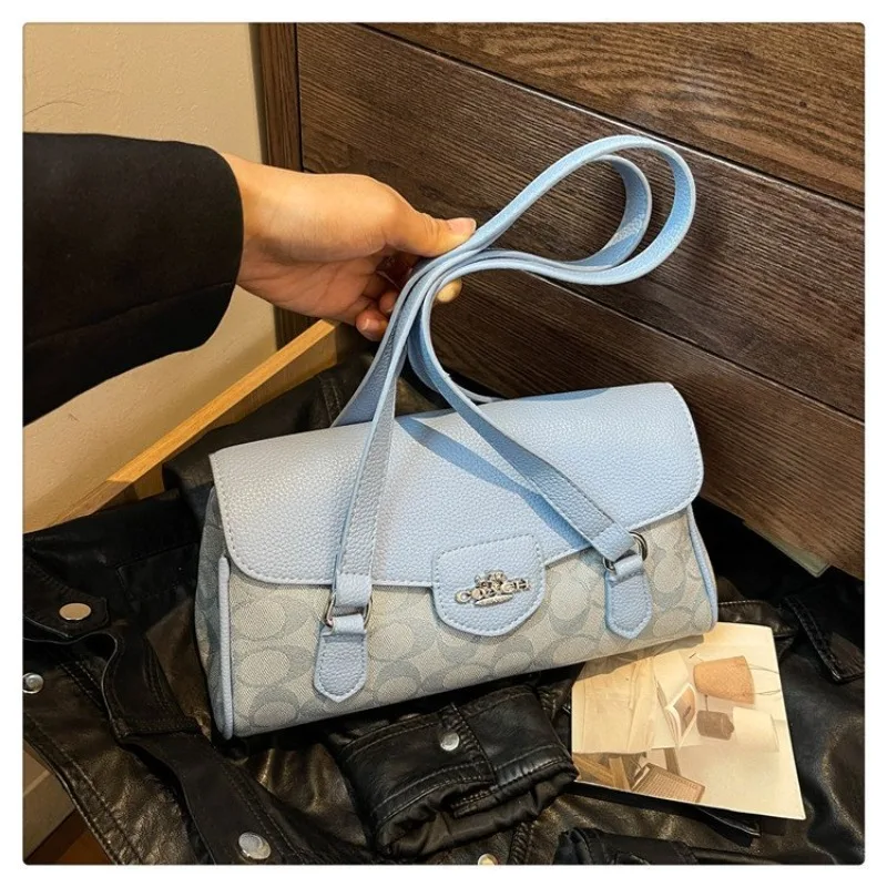 2025 New Light Luxury Bag Female Retro Niche Design Sense Shoulder Underarm Bag Senior Sense Temperament All Crossbody Bag