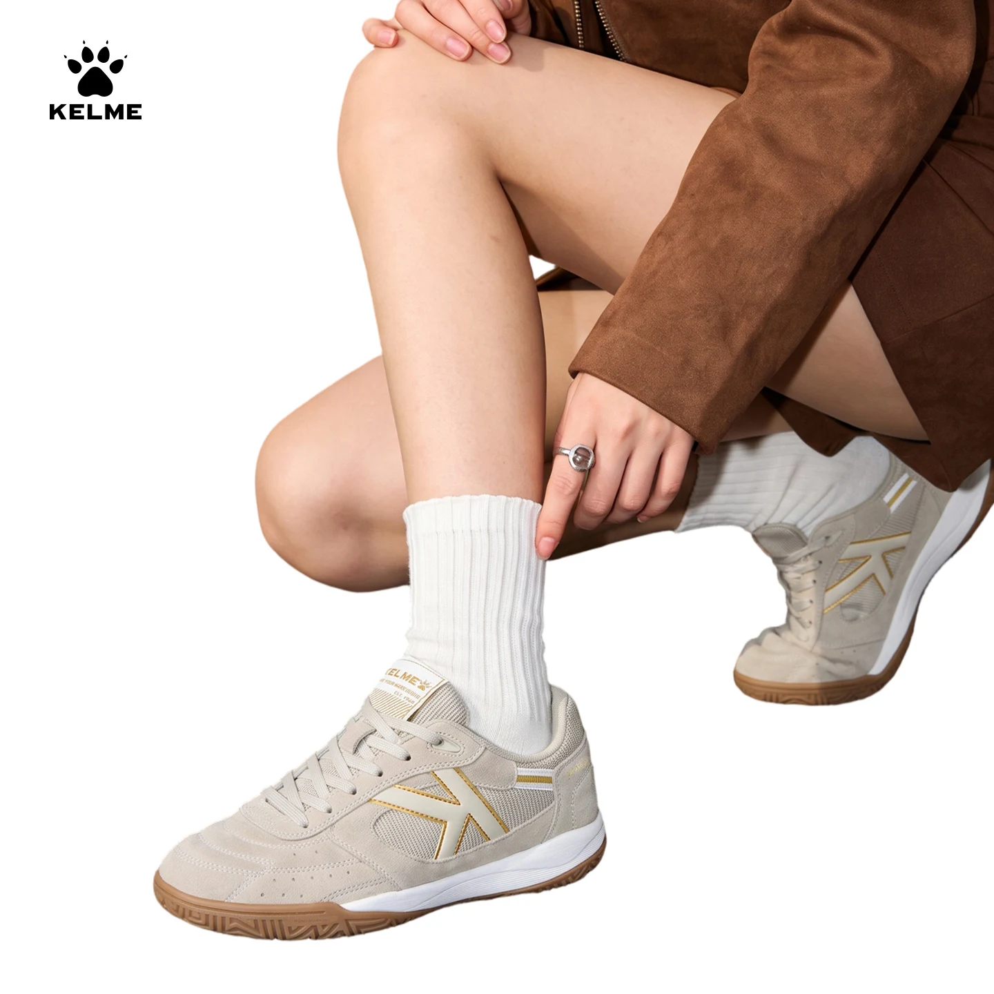 KELME Unisex Futsal Indoor Football Shoes Retro German Trainer Non-Slip Flat Sole Shoes for Youth Adults Match Training