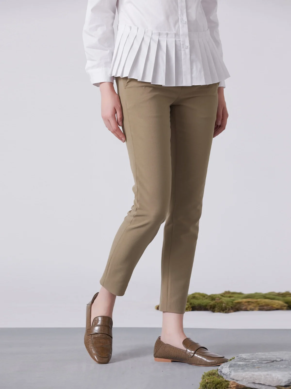 

Classic Fashionable Versatile Tapered Casual Pants Natural Waist Nine-Piece Polyester Fiber 2023 Spring Collection