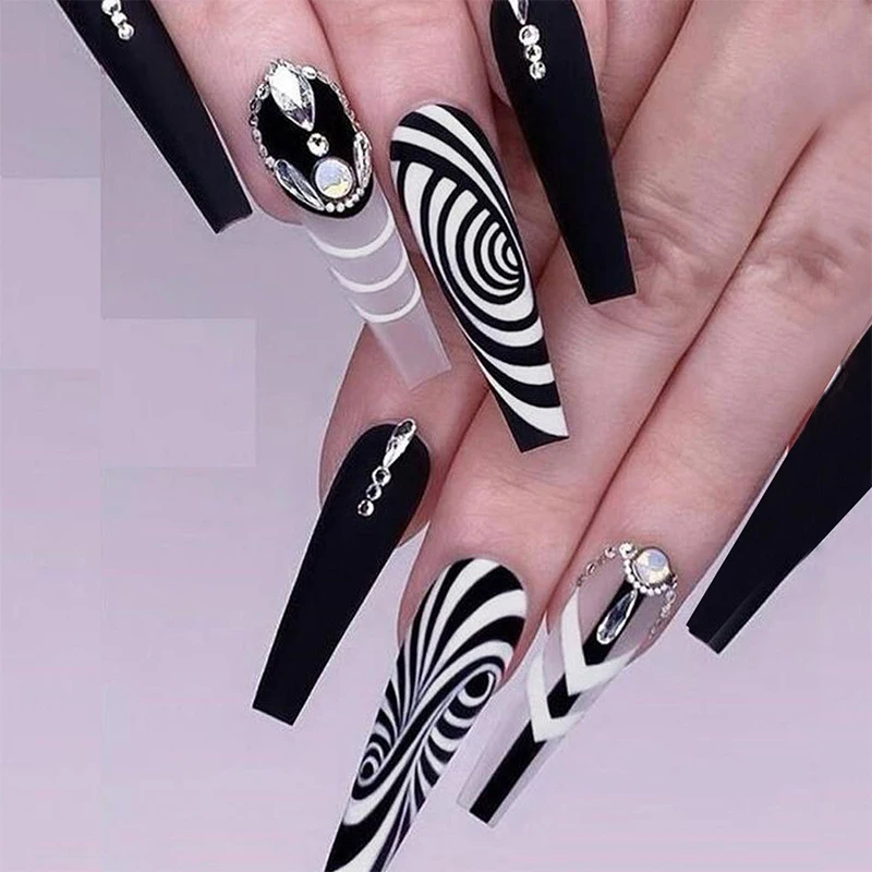 

Handmade Black and White Stripes Press on Nails Wearing Armor Hand Drawn Lines Solid Color With Diamond Matte High-End Nail Art