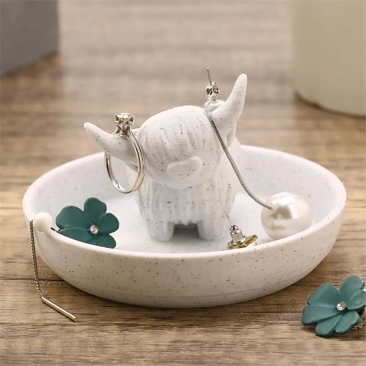 Cow Ring Holder with Circular Dish, 3D Printed Bohemian Style Stuff Ring Jewelry Plate Organizer for Office Home.