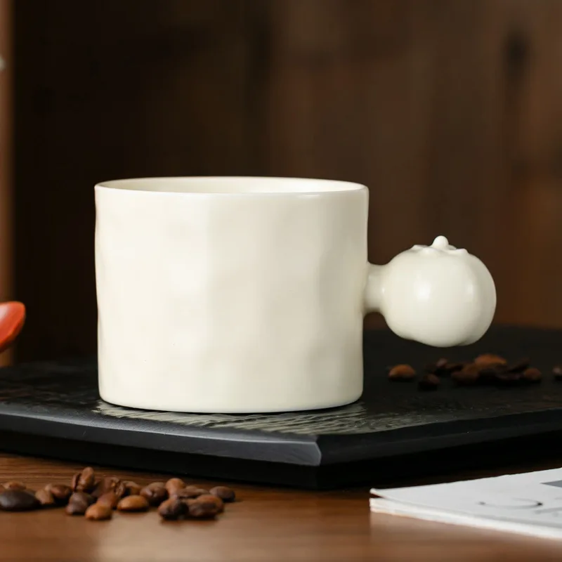 Minimaal ontworpen keramische koffiemok voor koppels met een fraai uiterlijk, hangende oren, mollig en met grote inhoud, ontbijtmok.