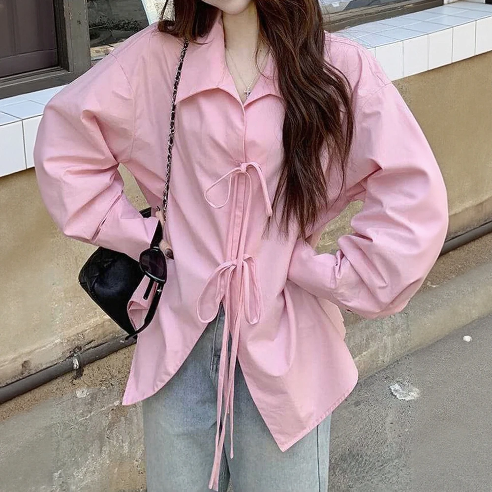 

Всесезонные женские рубашки 2025. Удобные однотонные рубашки с длинным рукавом и воротником-рубашкой с открытой передней частью на шнуровке.