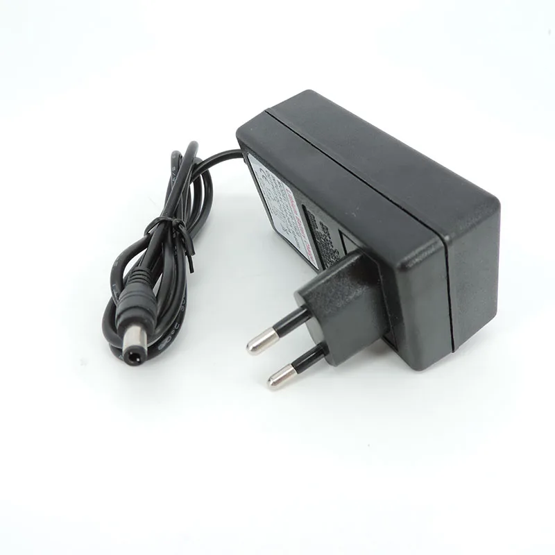 AC 100V-240V DC 12.6 V 1A 2A caricabatterie 12 V Volt adattatore di alimentazione 5.5*2.5MM 12.6 V 2 A per 18650 batteria al litio EU US Plug