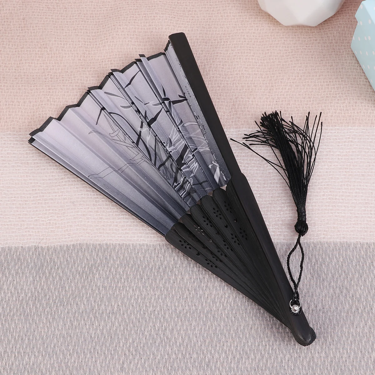 Abanico plegable de bambú, abanico de estilo japonés antiguo, elegante diseño Floral, borla para decoración de baile de boda, verano