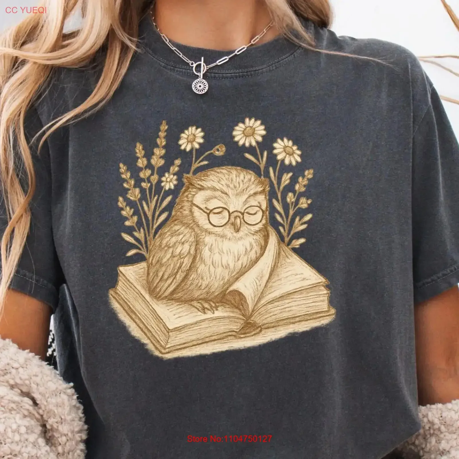 Book Lover T Shirt Librarian Owl Bookworm Idea Reading Teacher for Reader vintage Washed fashion graphic Stretched homme