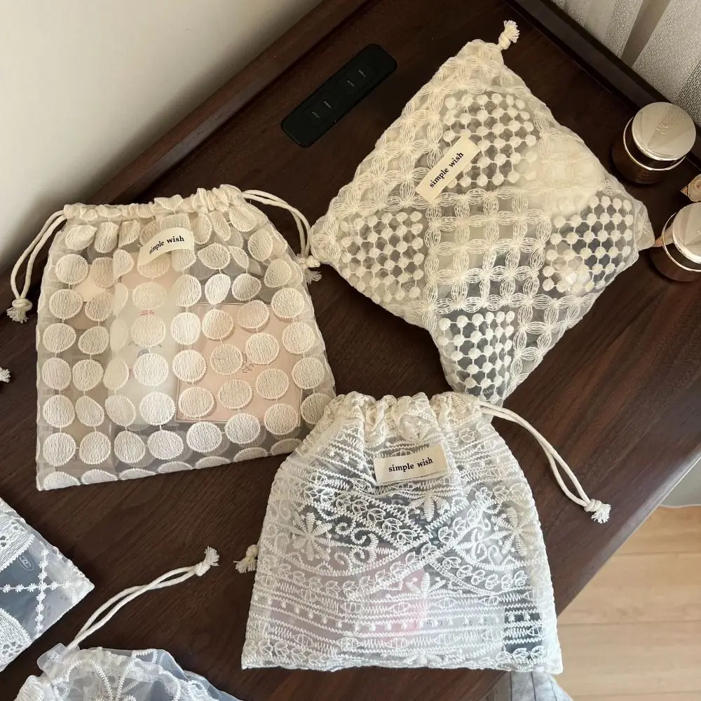 Portable Embroidery Flower Drawstring Pouch Retro Hollow Out Lace Drawstring Storage Bag Practical Hand-Held Small Makeup Bag