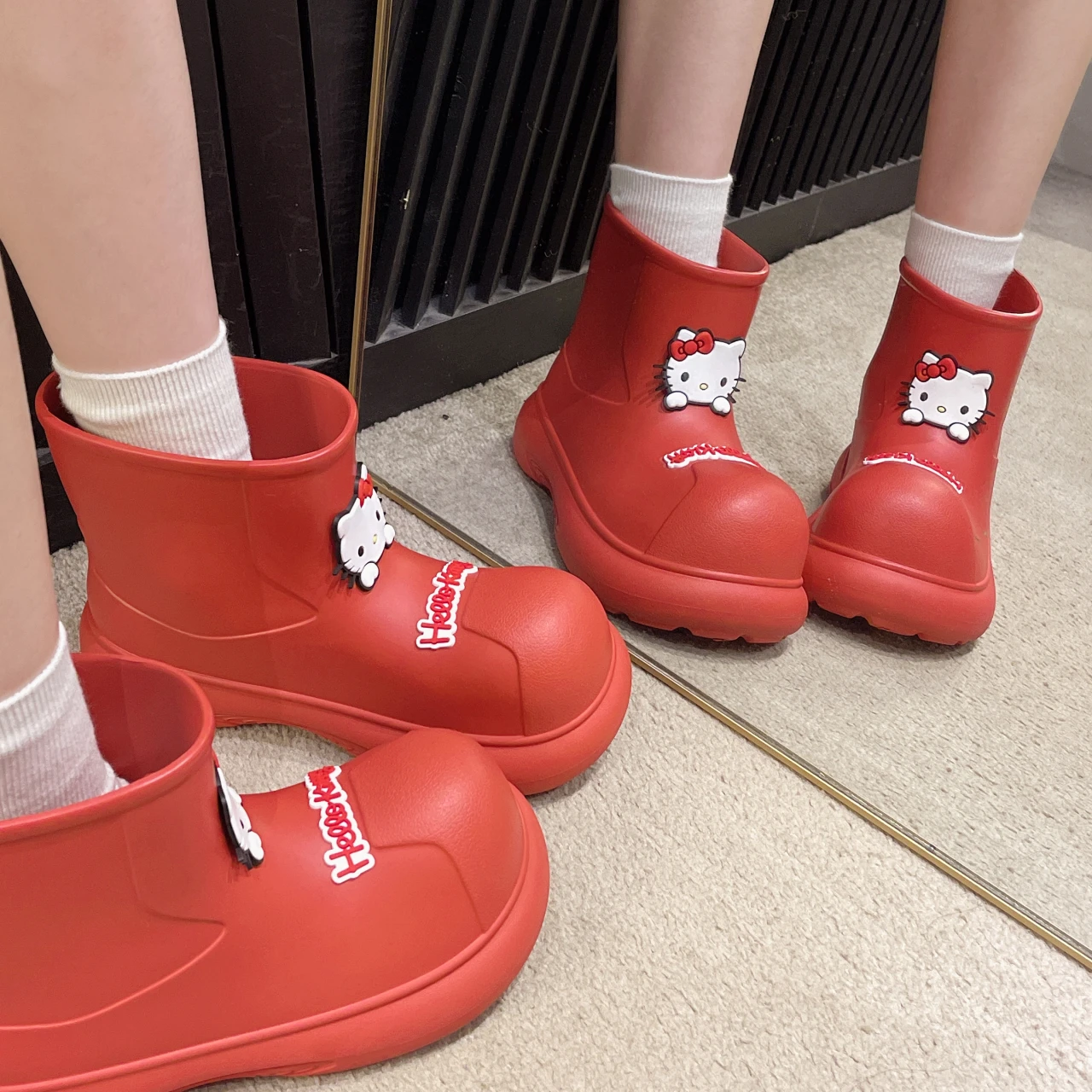 

Kawaii Hellokitty Periphery Rain Shoes Cartoon Cute Wear Boots Outside Waterproof Rain Shoes New Versatile Student Thick Bottom