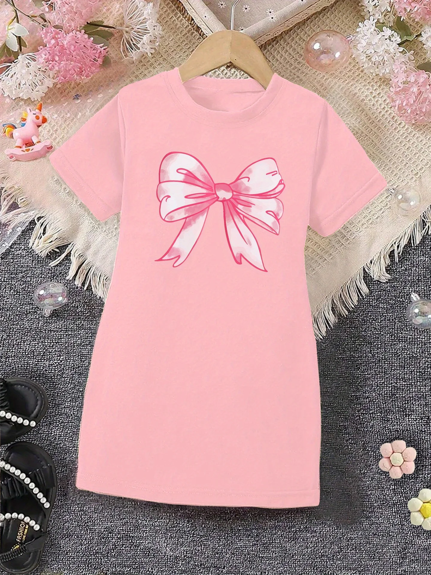 Ins Kinderbekleidung Mädchen-T-Shirt-Kleid für ältere Kinder, rosa Schleifenmuster, Rundhalsausschnitt, kurzärmliges, lässiges T-Shirt-Kleid, rosa Schleife passend zu rosa Kleidung, bequem für zu