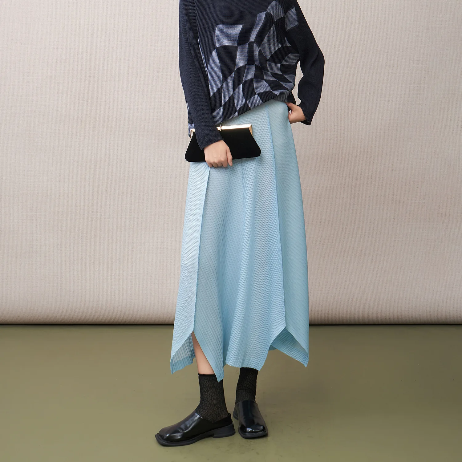 Miyake Pleated 2025 New Irregular Half-body Skirt Women's Mid-length Skirt High-waisted Peplum Skirt Niche Half-skirt Autumn
