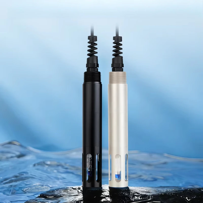 High-precision in-line pH sensor probe with 0.1pH resolution for industrial water monitoring and OEM pH