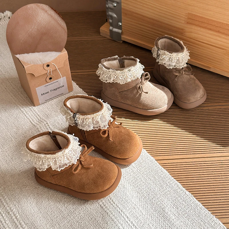 

Новые зимние детские повседневные короткие сапоги для девочек, модные нескользящие туфли принцессы в корейском стиле с кружевной кромкой и мягкой подошвой