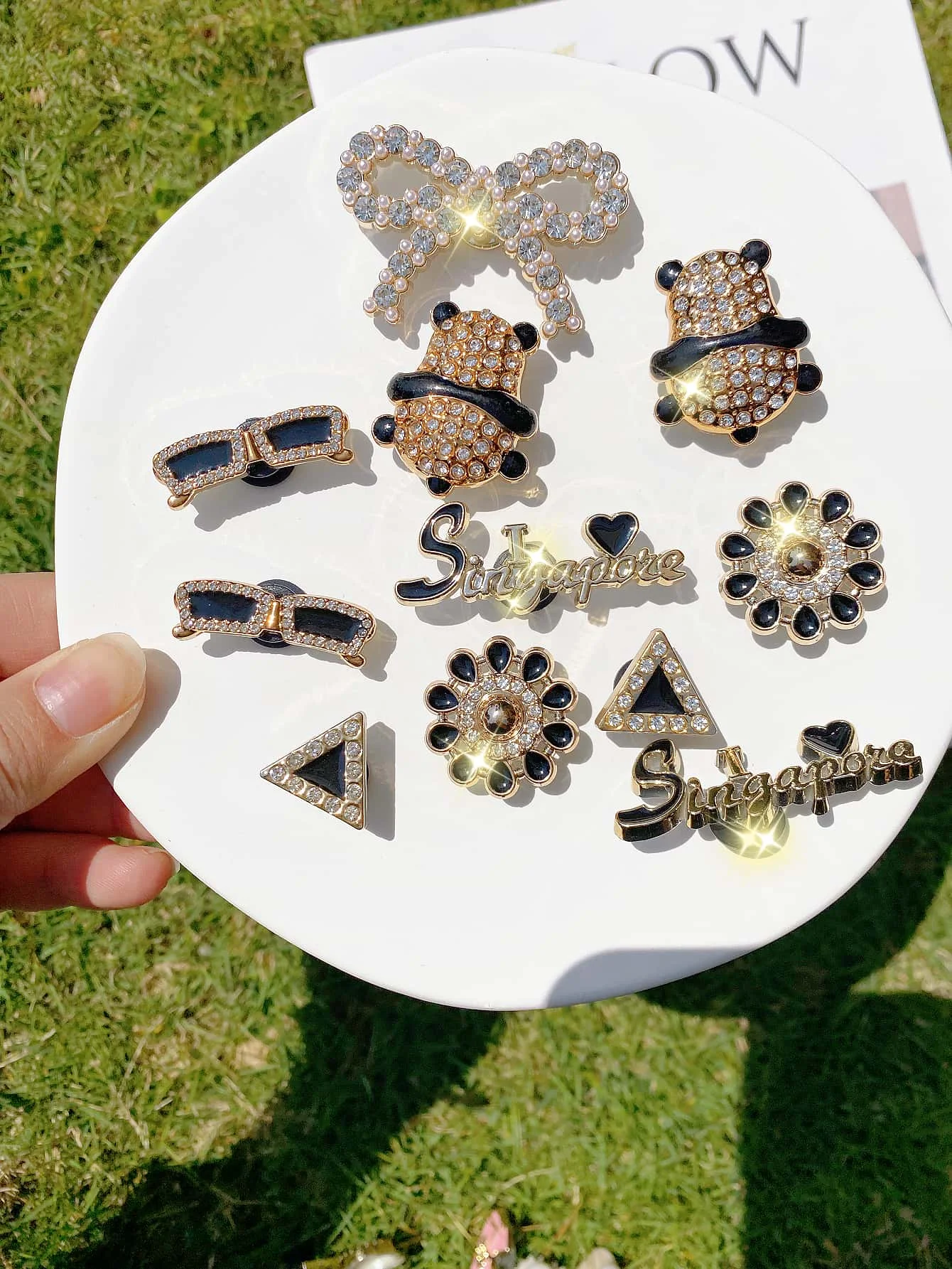 11 pieces of fashionable and versatile (ABS) rhinestone bow 