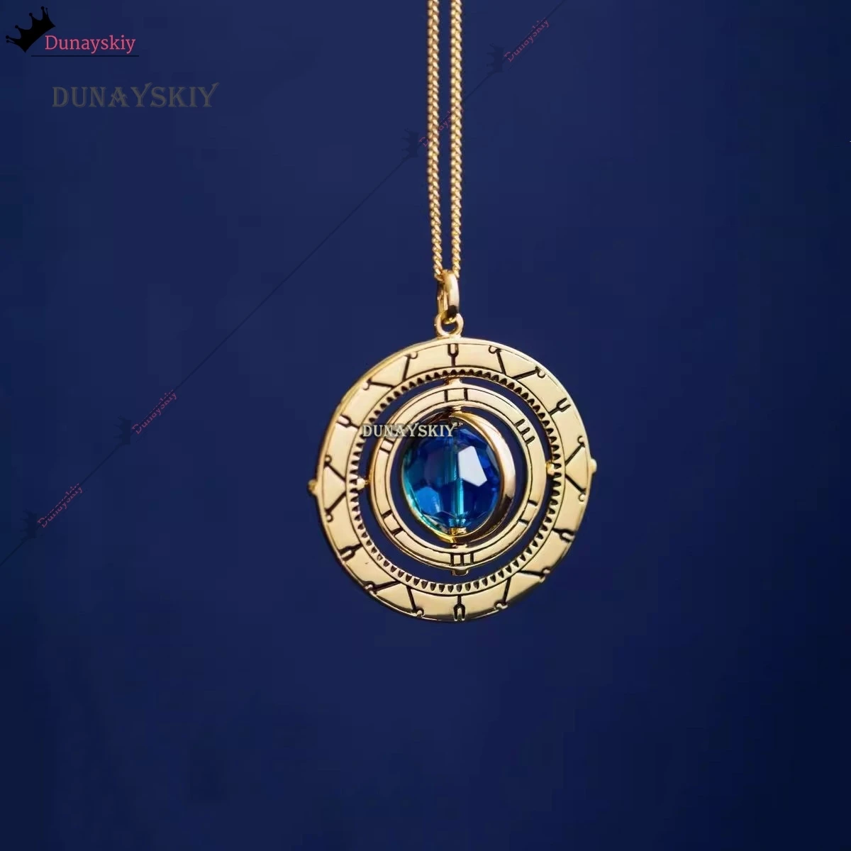 Arcane Battle of the Two Cities Hexcore Crystal Cospaly Necklace Props Game LOL cos Alloy Pendant Necklace 8cm Jewelry Decoation