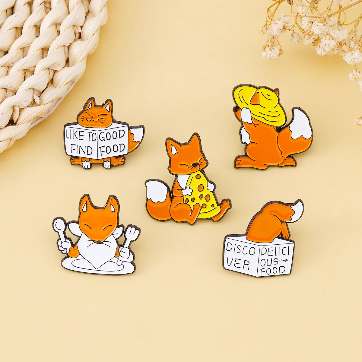 Fun Fox Enamel Brooch Pizza Physical Hunger Get Fox Cartoon Animal Metal Badge Punk Costume Lapel Pins Jewelry Accessories Gift