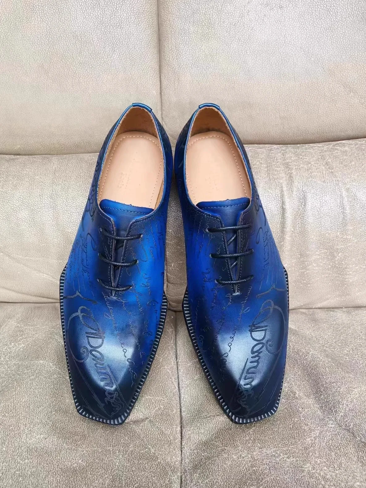 

Men's Leather Shoes Luxury Brand Genuine Leather Engraving Retro Color Polish Business Formal Wear High Quality Oxford Shoes