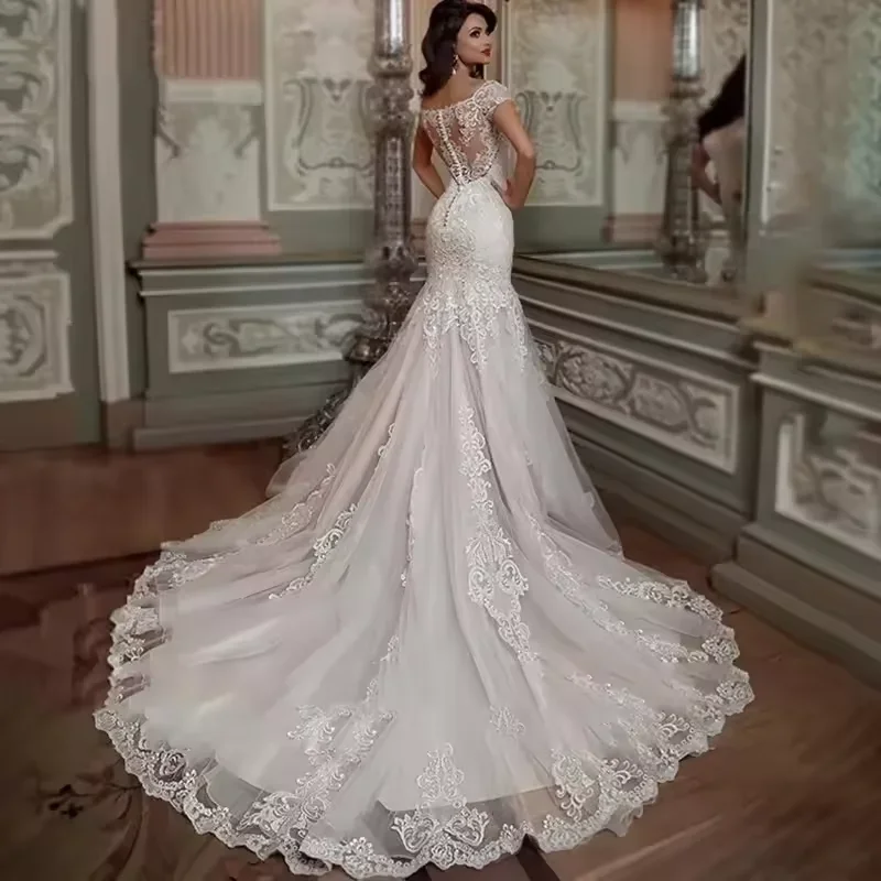 Vestido de novia romántico personalizado de sirena, mangas cortas, Apliques de encaje, elegante vestido de novia con ilusión, tren con botones sin espalda