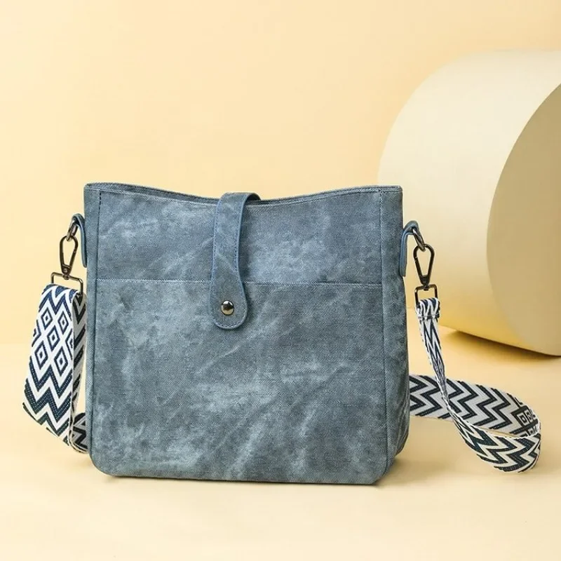 Luxury Designer Vintage Leather Diaper Bag For Women Elegant Large Capacity Tote Bag Classic Minimalist Stylish Commuter