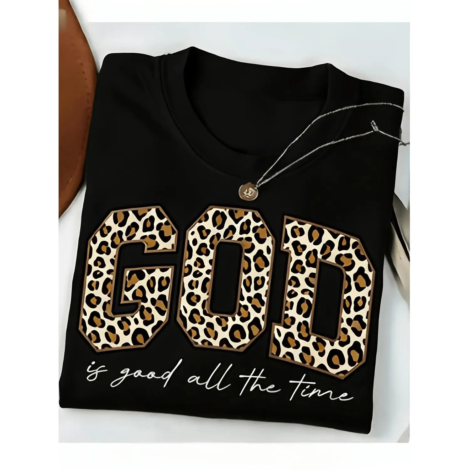 Leopard Print GOD Good Times Printed T-Shirt, Women's T-Shirt, Loose Fit, Stretchy Fabric Not Tight, Paired with Jeans for a Cool Street Style, Wear with Long Skirts for a Gentle and Youthful Look, A Must-Have Versatile Piece in Your Wardrobe