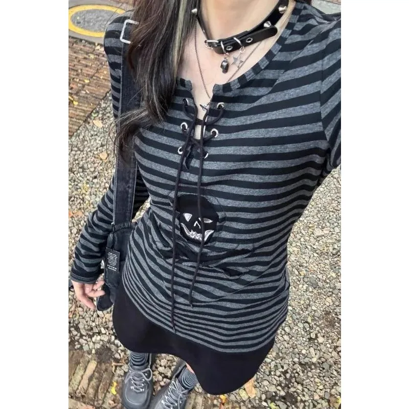 

Ladies Hot Girl Street Print Striped Long Strap T-Shirt Slim Fit Waist Bottoming Top