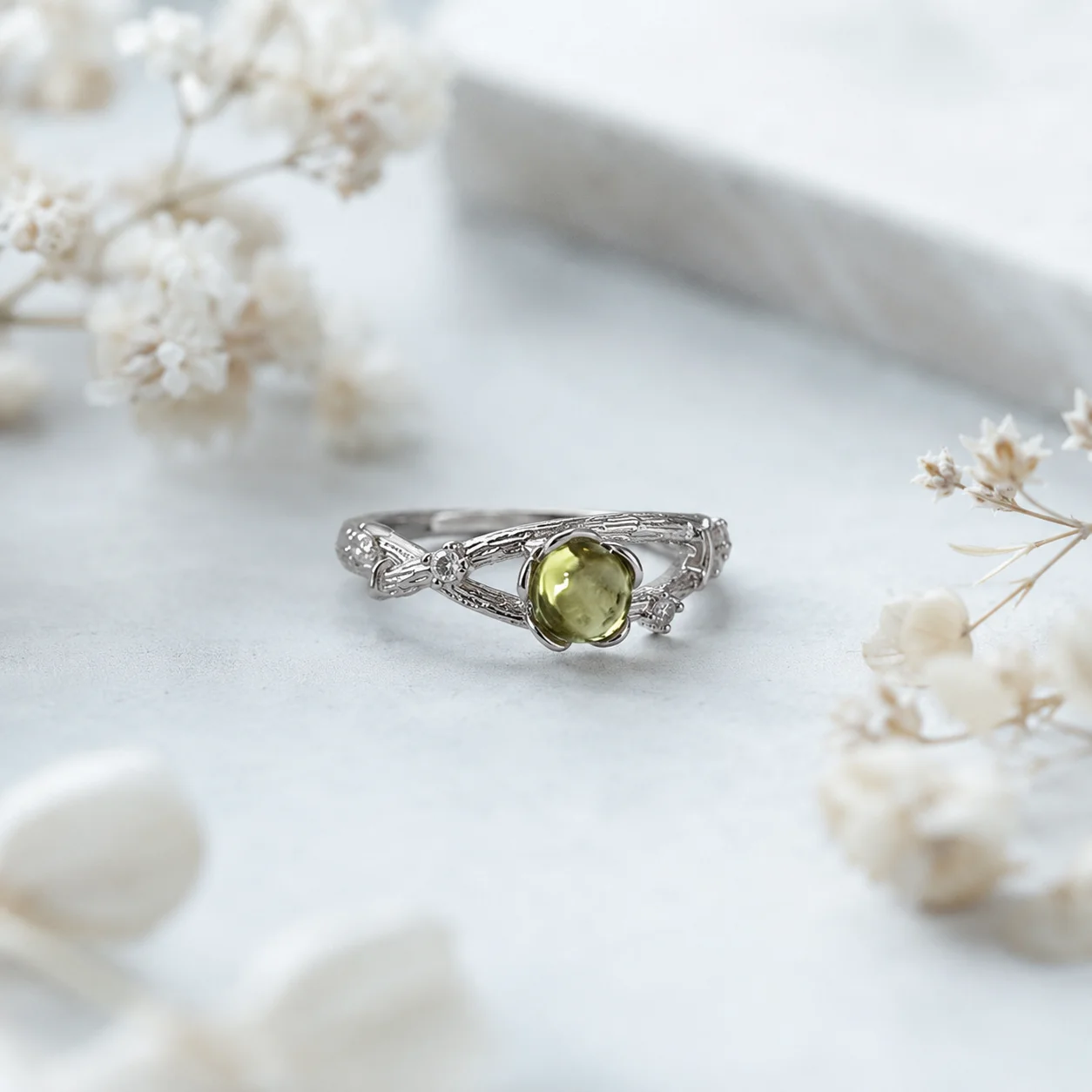 ITSMOS Natural Olive Peridot Celtic Knot Ring August Birthstone Jewelry Genuine Stone Vintage Inspired Promise Ring for Women
