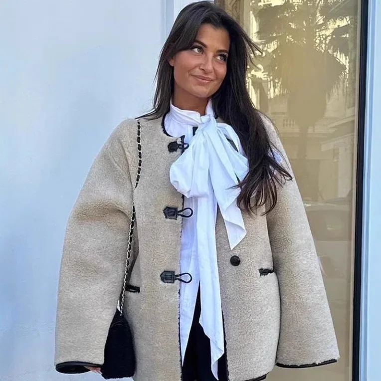 

2025 European Single-Breasted Round Neck Shearling Jacket Women's Textured Faux Fur Coat Spring Fall Casual Oversized Outerwear