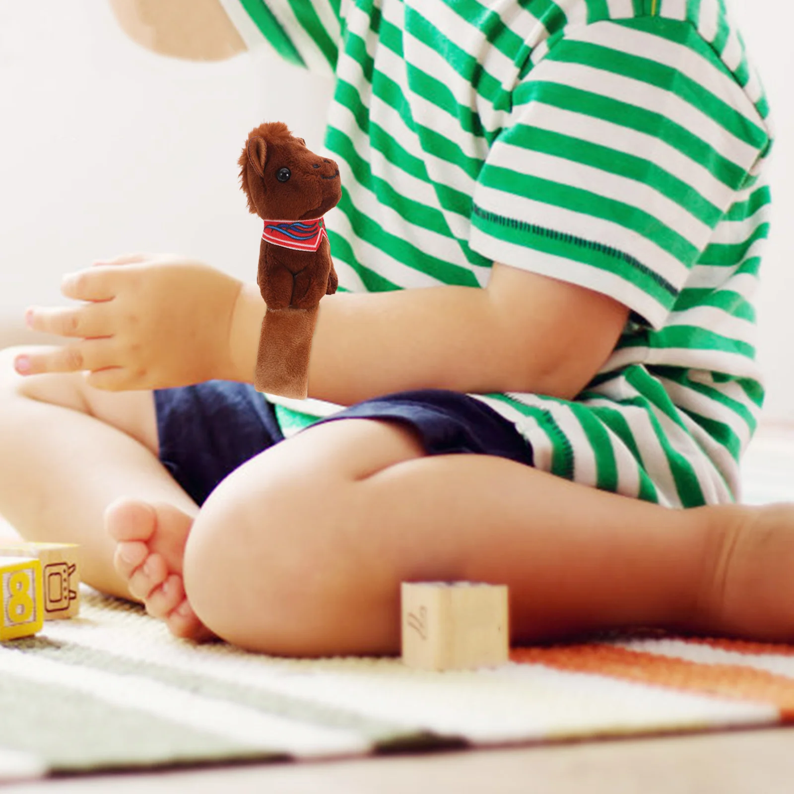 

Small Horse Slap Bracelet Soft Animal Wristband Kids Birthday Favor Cartoon Snap Band Wristband Toy Horse Goodie Bag Stuffers