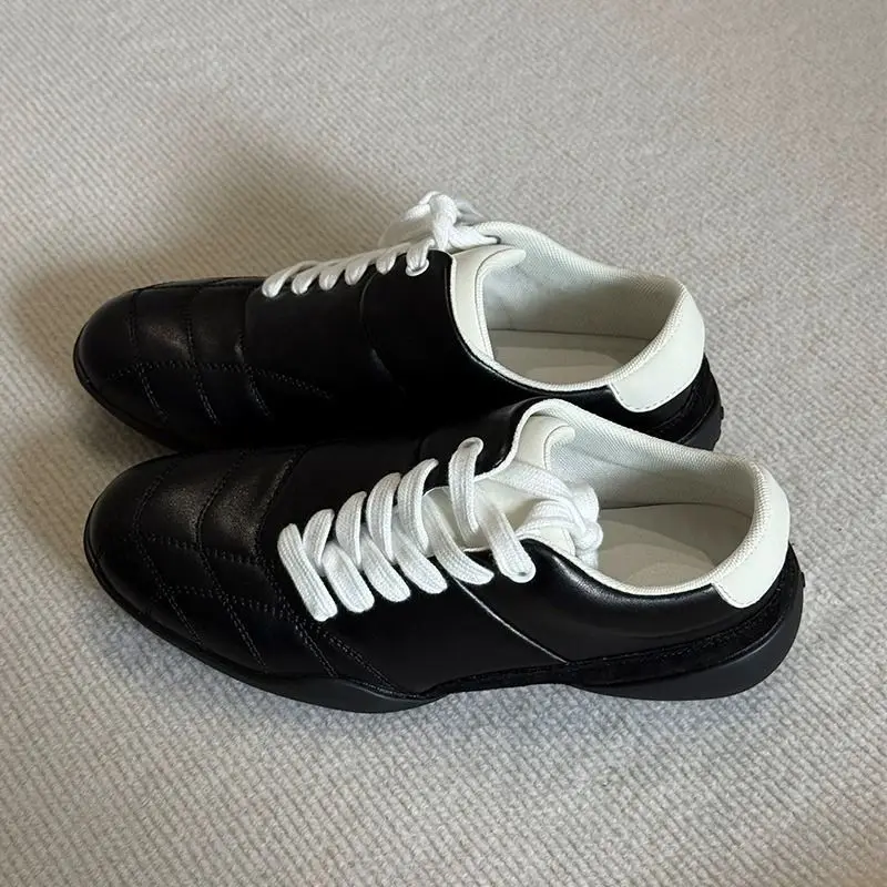 New Arrivals: Hot-Selling Unisex Breathable Premium Anti-Slip Walking Shoes Hiking & Casual Footwear