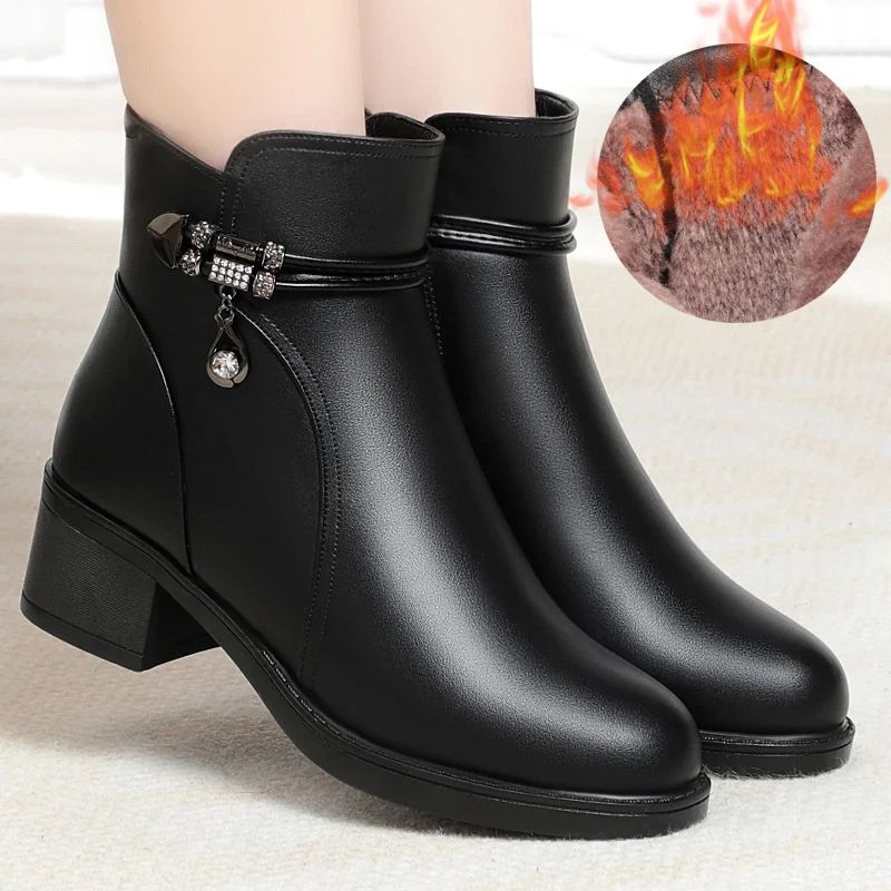 New Women\'s Boots Fashion Soft Leather Ankle Short Boot Wool Plush Platform Snow Boots for Women Winter Cotton Shoes