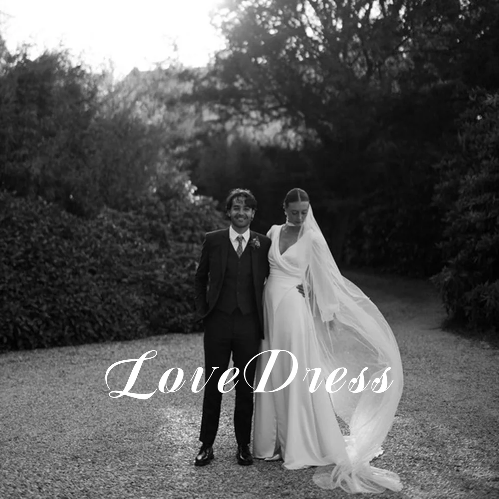 LoveDress Bohemian V-Neck Wedding Dress Pleats Long Lantern Sleeves Split Simple A-Line Bride Gown Sweep Train  Vestido De Noiva