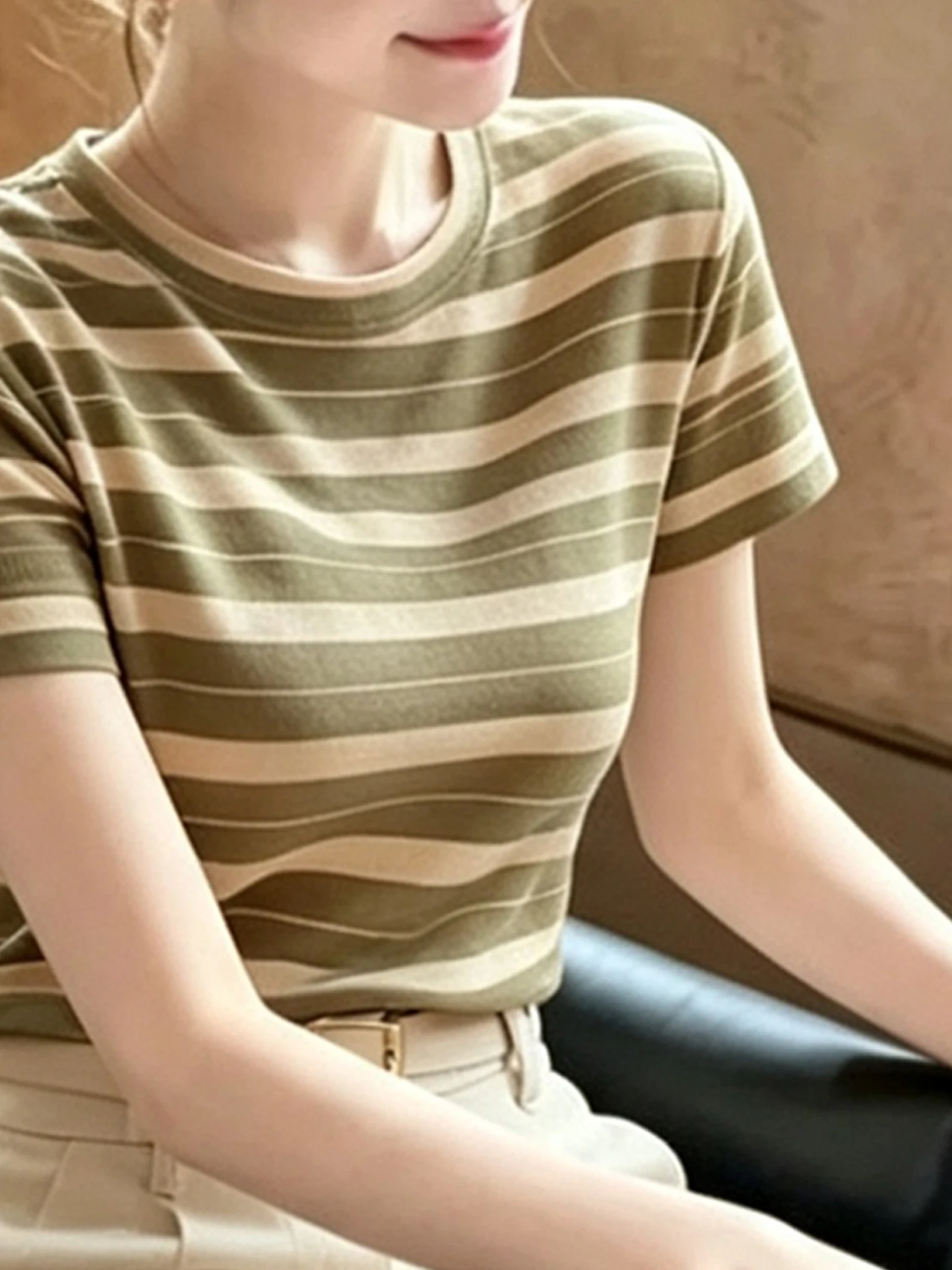 Casual Stripe round Neck Short Sleeve T-Shirt Women's Summer New Commuting Small Audience Super Beautiful Top Brown Green