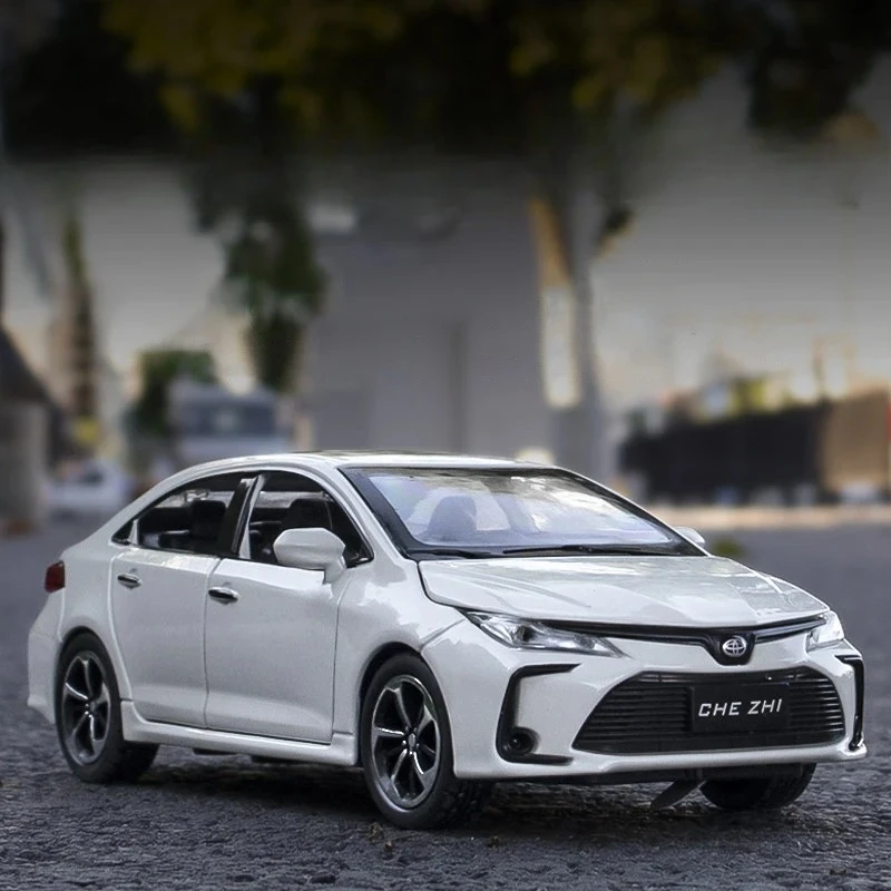 1:32 Corolla Hybrid Legering Auto Diecasts & Toy Vehicles Auto Model Geluid en licht Trek Auto Speelgoed Voor Kinderen geschenken