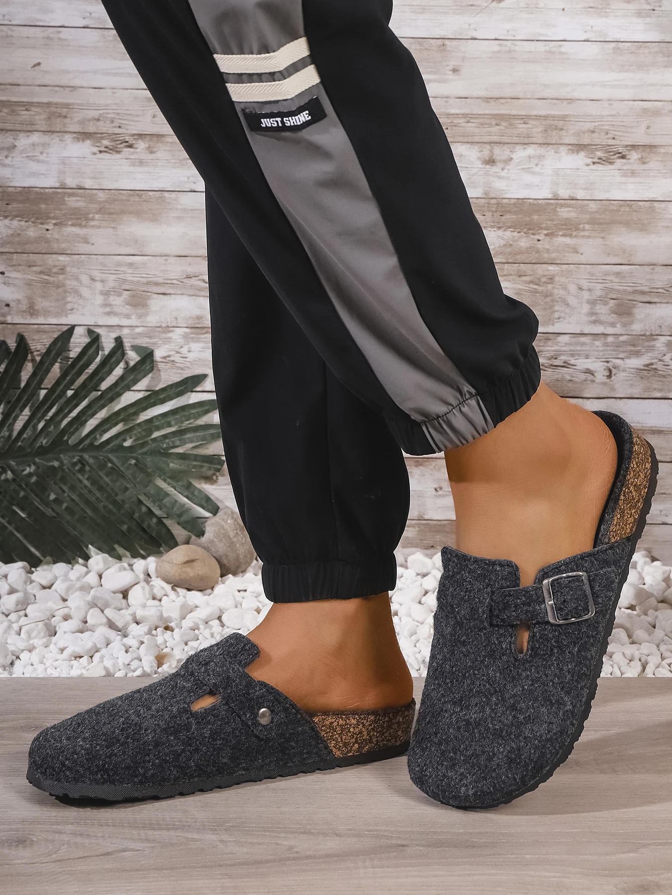 

Мужские осенне-зимние простые однотонные флисовые тапочки без шнуровки с плоской пряжкой, регулируемые пробковые тапочки с закрытым носком, теплые и стильные для дома и улицы