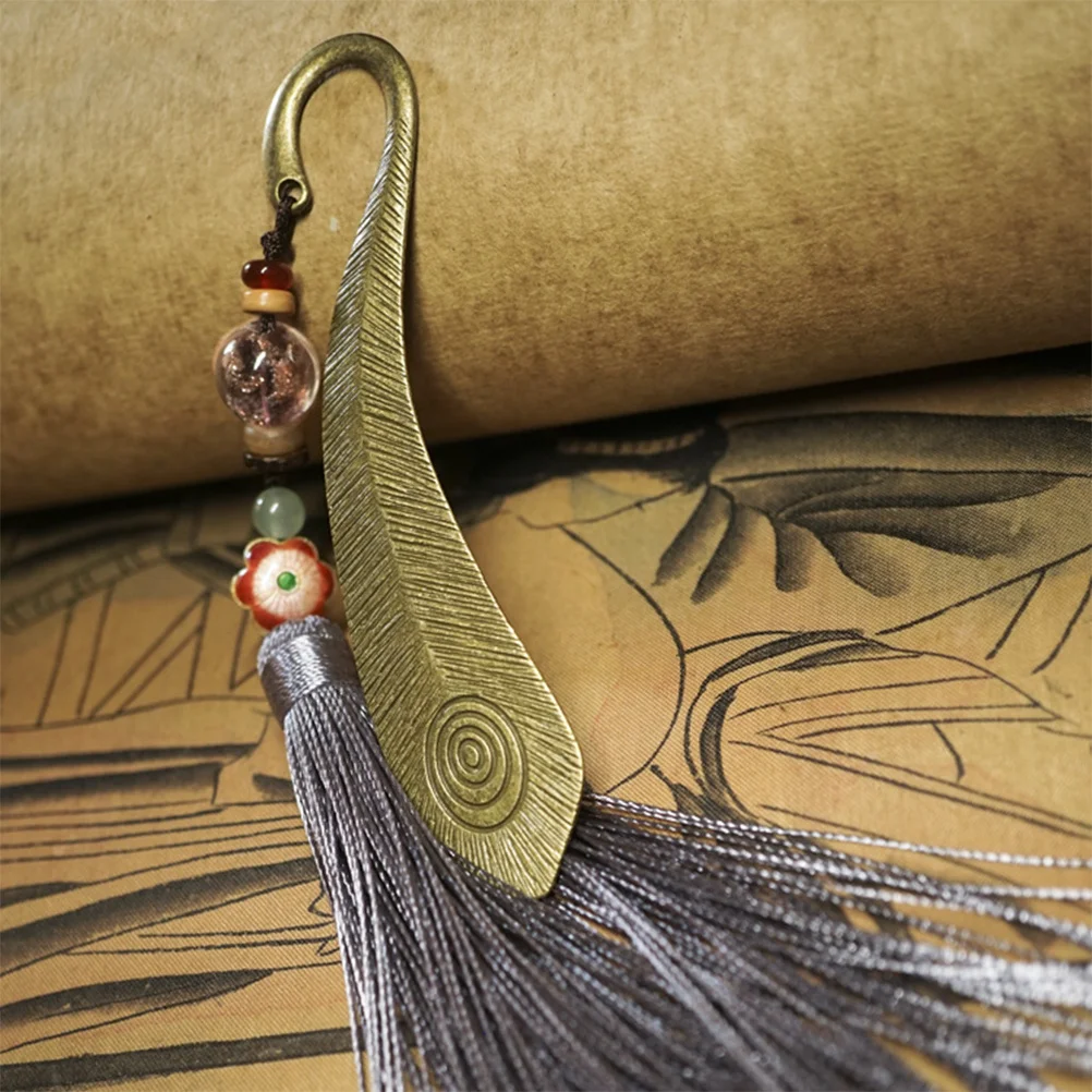 

1Pcs Vintage Tassel Bookmark Elegant Chinese Traditional Design Ideal for Personal Use Or Gifting to Book Lovers