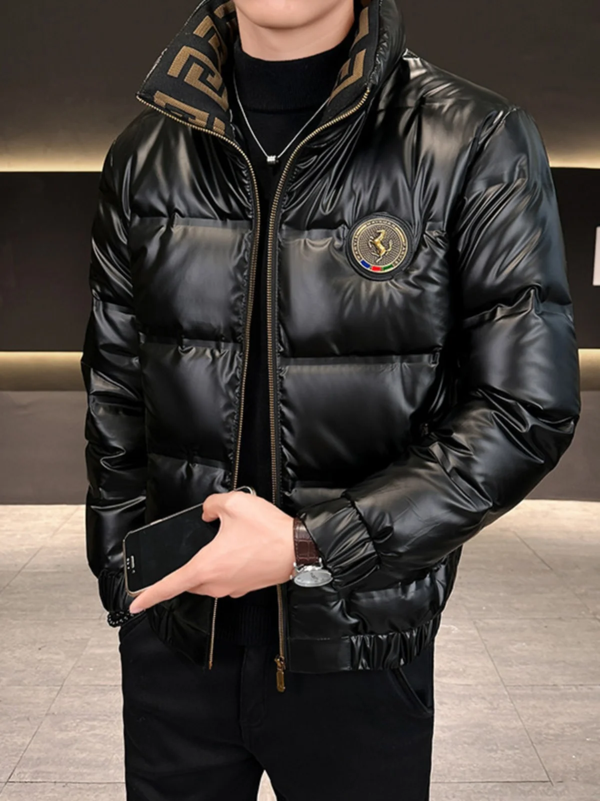 

Мужская зимняя куртка-пуховик класса люкс с глянцевым покрытием, новая, повседневная, приталенная, модная, теплая, с воротником-стойкой, водонепроницаемая, в городском стиле