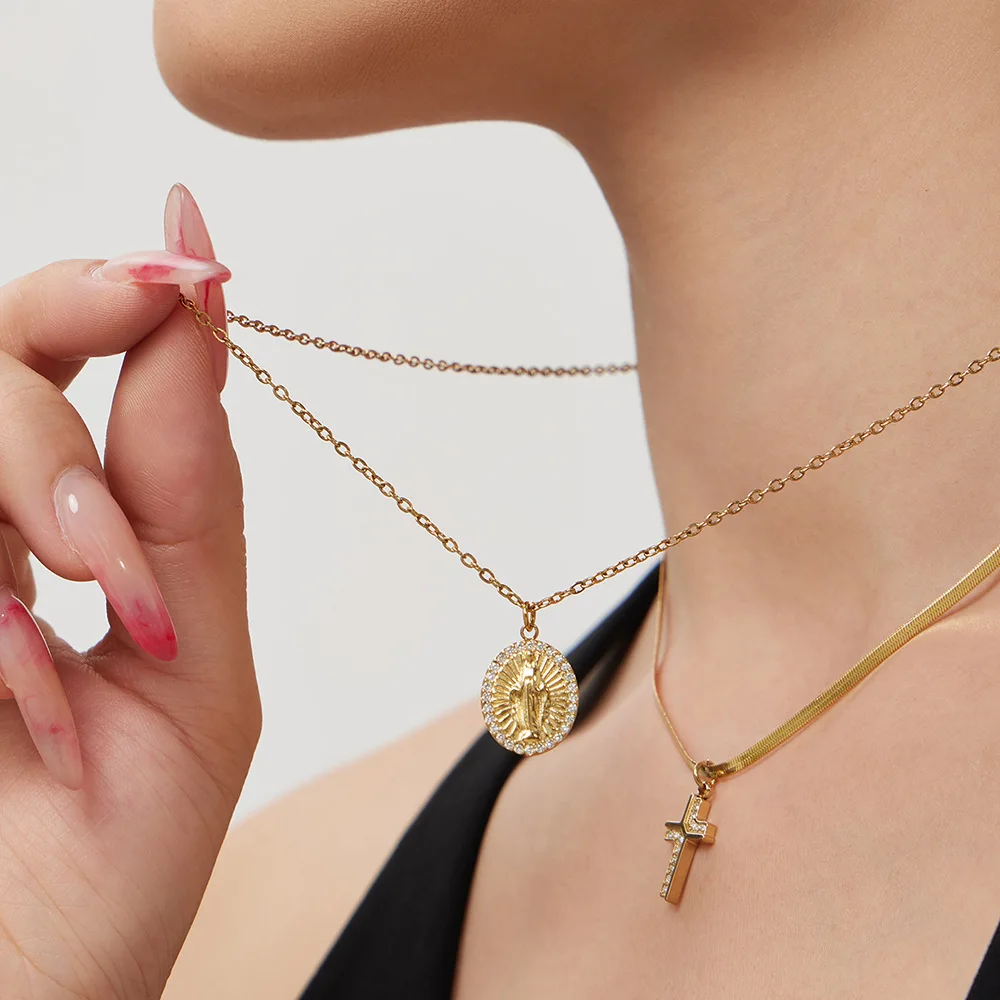

18K Gold Plated Non Tarnish Stainless Steel Layered Cross Star Necklace Dainty CZ Pendant Choker Party Jewelry for Women