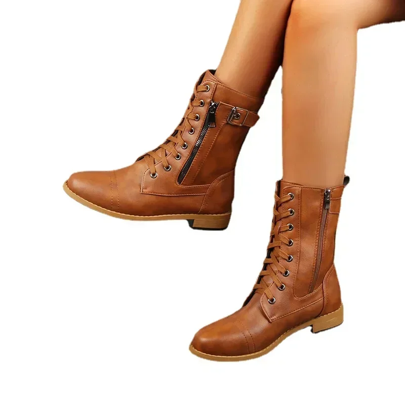 Outono inverno botas de couro de fundo plano fivela de cinto salto baixo zíper lateral botas curtas botas femininas 43