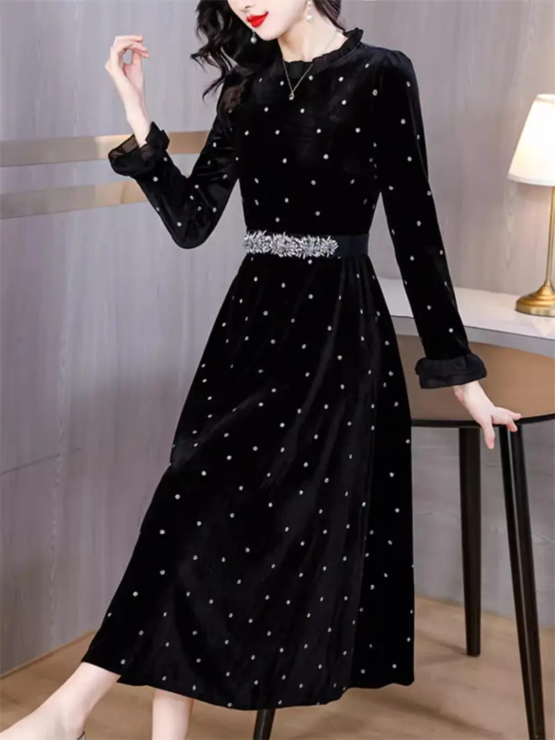 Autumn And Winter Thickened Velvet Dress Women Long Sleeves 2023 New French Hepburn Style Dot Printed Elegant Long Dress Z3833